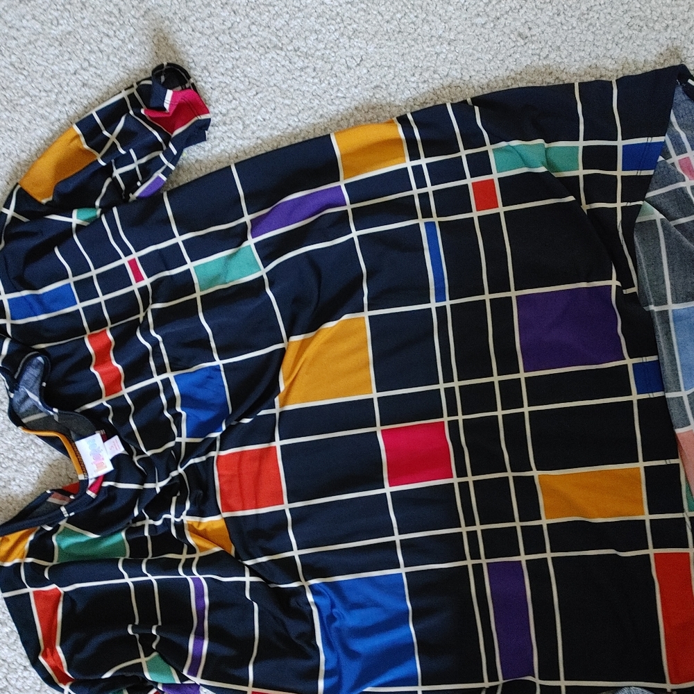 Lularoe Top - Picture 2 of 2